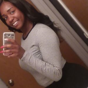 Meet your Posher, Crystal